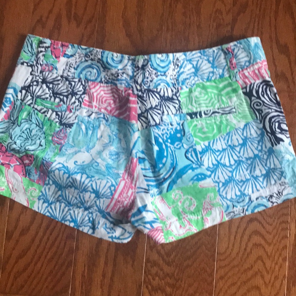 Lilly Pulitzer Walsh Short - Picture 3 of 3
